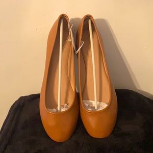 NWT. Flats